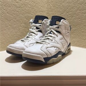Jordan Kids Shoes in White and Navy